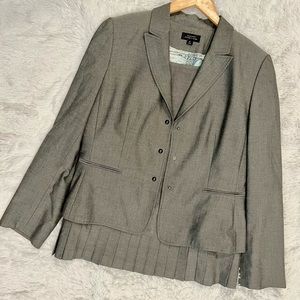 Tahari pleated hem skirt suit